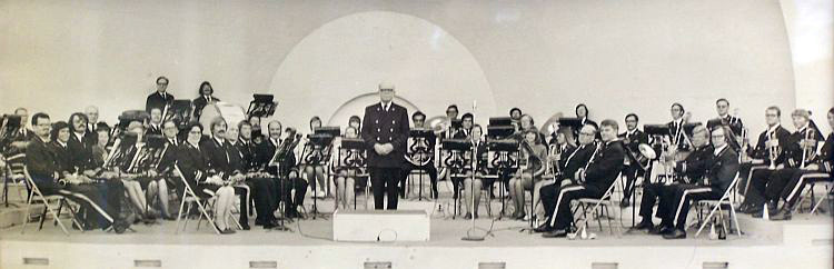 enlargement not clear (photo of a photo)